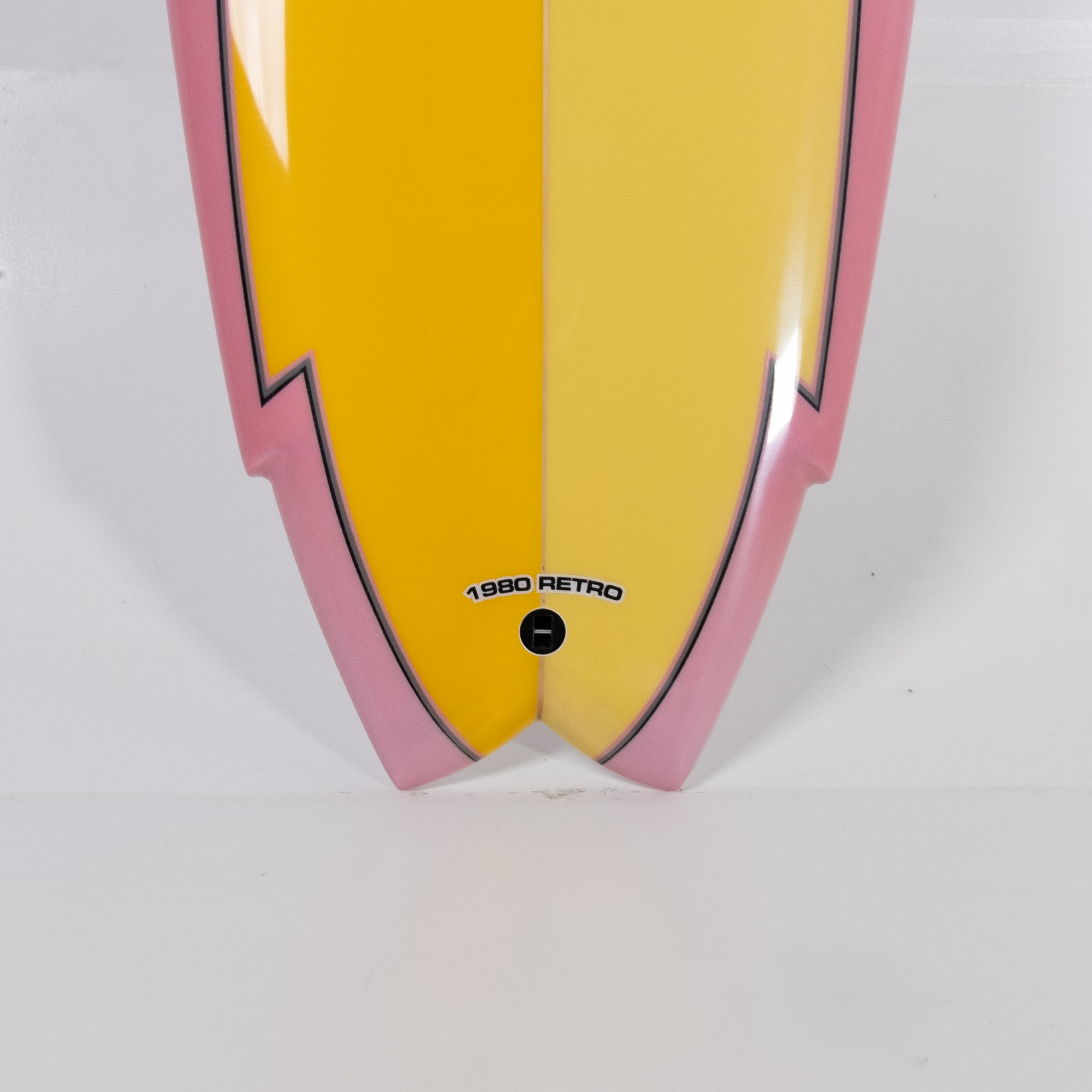 Retro Twin 6'4" x 20 1/2" X 2 3/4" - 38.70L, 2x FCS 2 Fin Boxes, PU - ID:954877