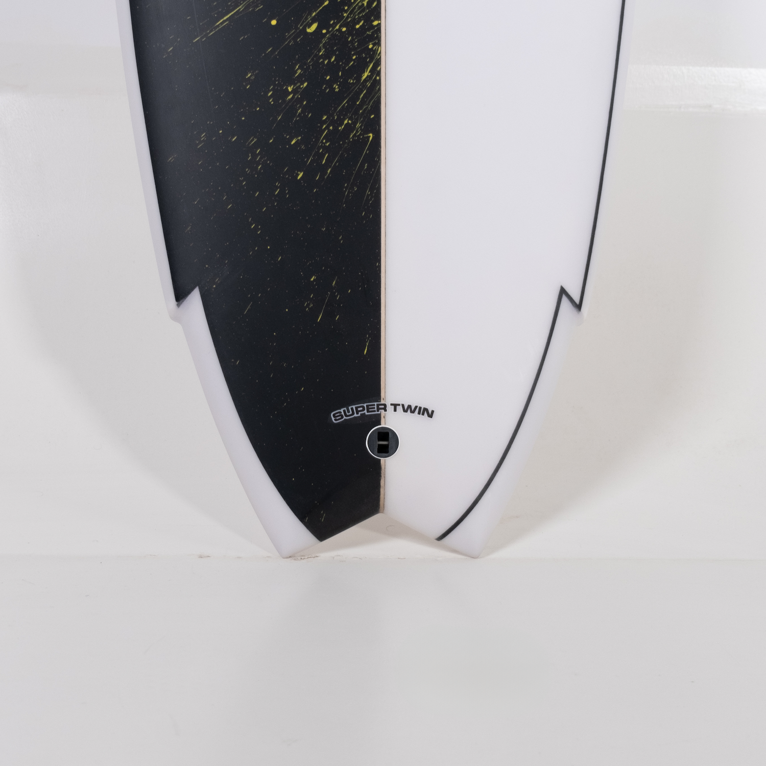 Super Twin 6'2" x 20 1/2" X 2 5/8", 2x FCS 2 Fin Boxes, PU - ID:936199
