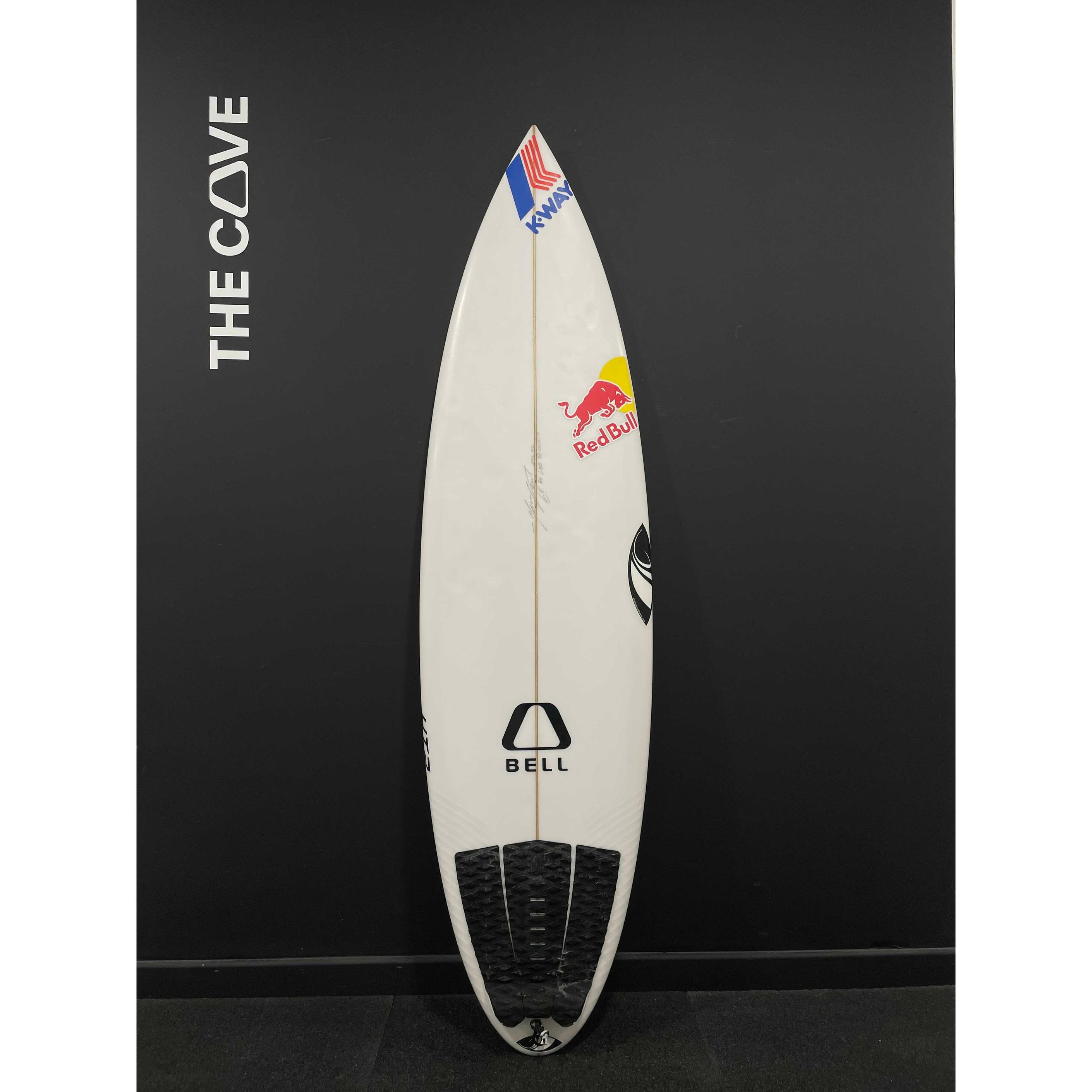 HT2 6'0" x 18 7/8" X  2 5/8" - 30.20L, 3x  FCS 2 Fin Boxes [Semi New] - ID:1001259