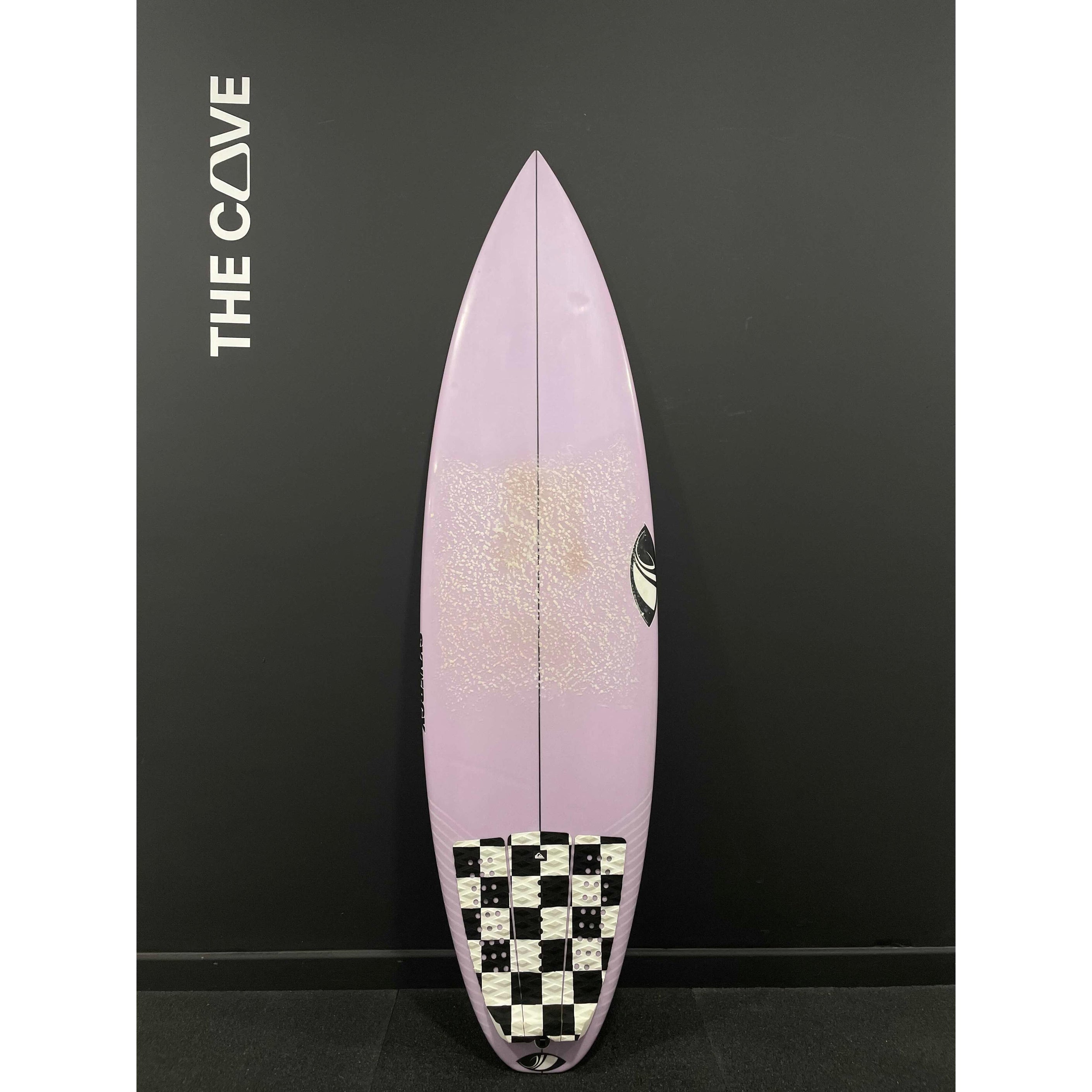 SYNERGY 5'9" x 18 3/4" X  2 5/16" - 26.40L, 3x  Futures Fin Boxes, PU [Semi New] - ID:1001939