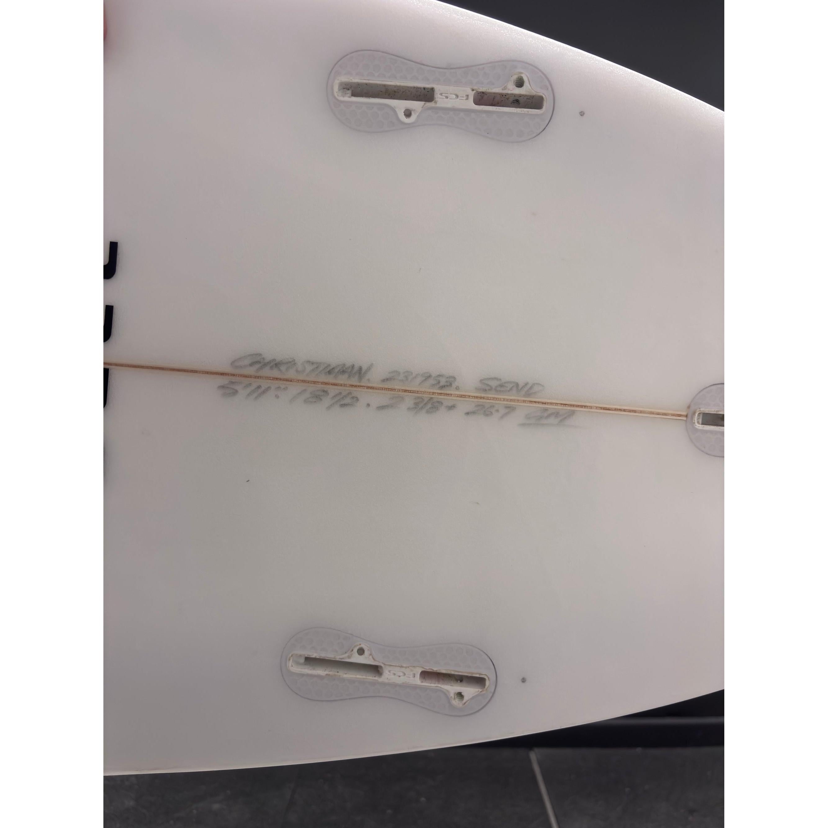 Send 5'11" x 18 1/2" X  2 3/8" - 26.00L, 3x  FCS 2 Fin Boxes, PU [Good] - ID:1079011