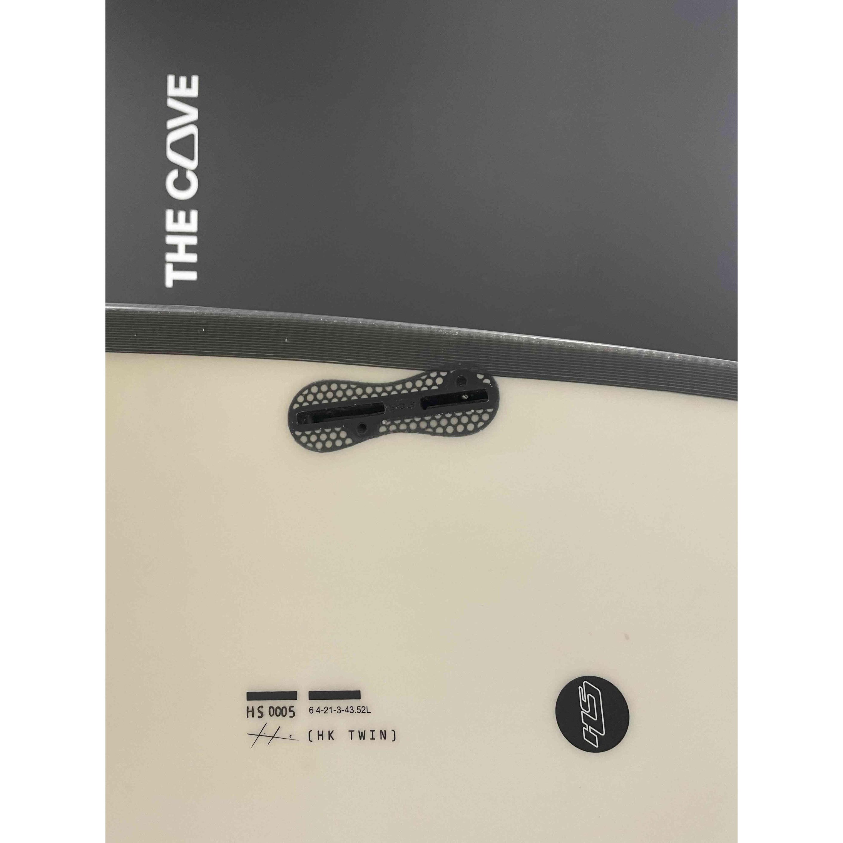 HK TWIN 6'4" x 21" X  3" - 43.52L, 2x  FCS 2 Fin Boxes, EPS [Semi New] - ID:1010134
