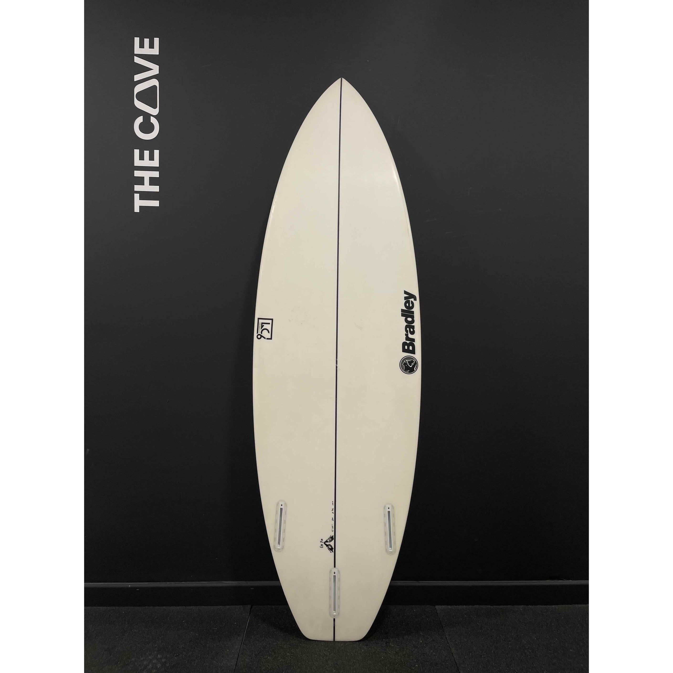 On Ya (narrow) 5'10" x 20" X  2 7/16" - 29.90L, 3x  Futures Fin Boxes, LC6 [Good] - ID:1015376
