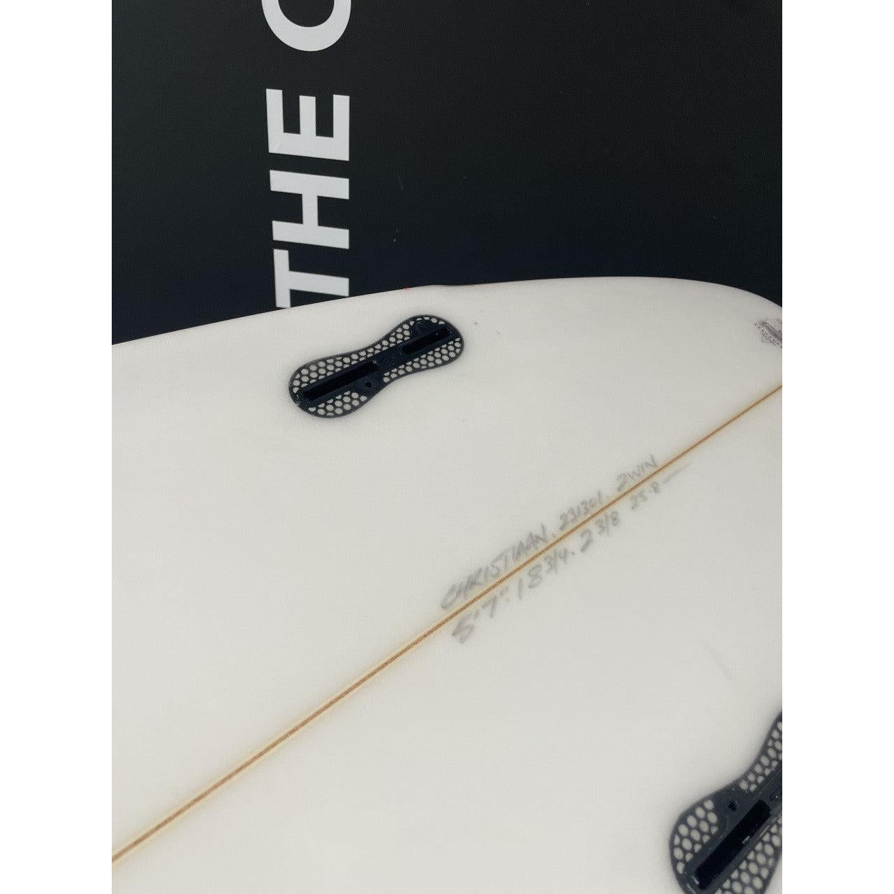 2WIN 5'7" x 18 3/4" X  2 3/8" - 25.80L, 2x  FCS 2 Fin Boxes, PU [New] - ID:895276