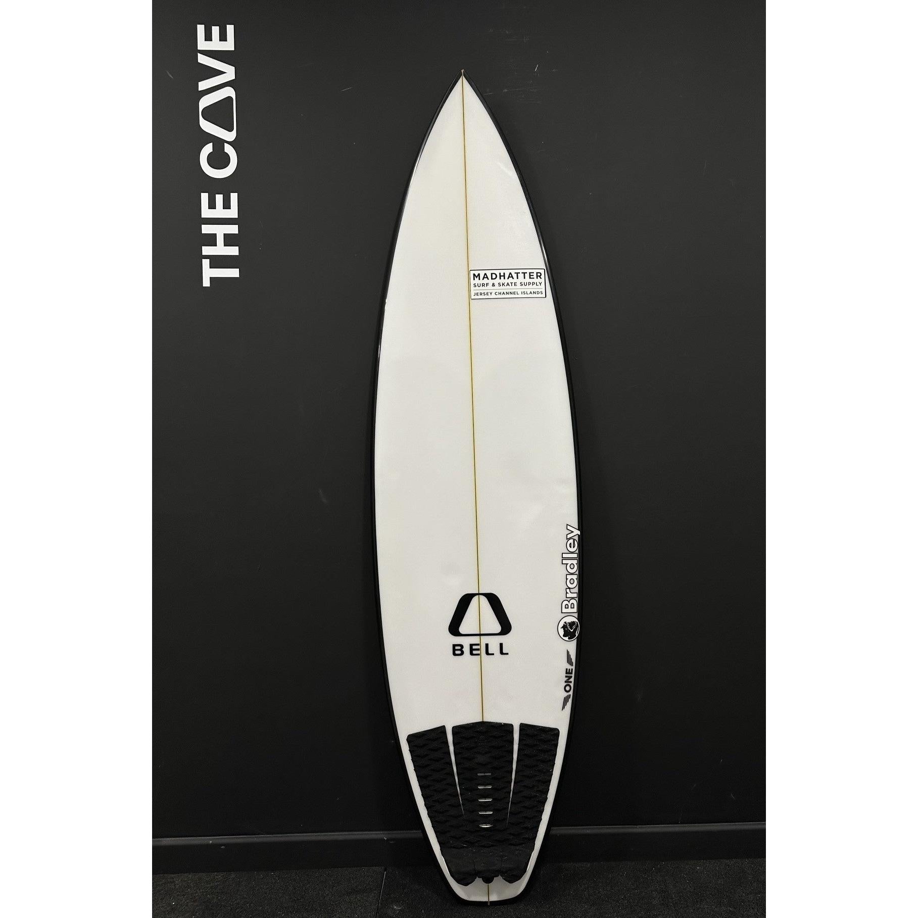 One 5'9" x 18 5/8" X  2 5/16" - 25.60L, Squash, 3x  FCS 2 Fin Boxes, PU [Semi New] - ID:1093341