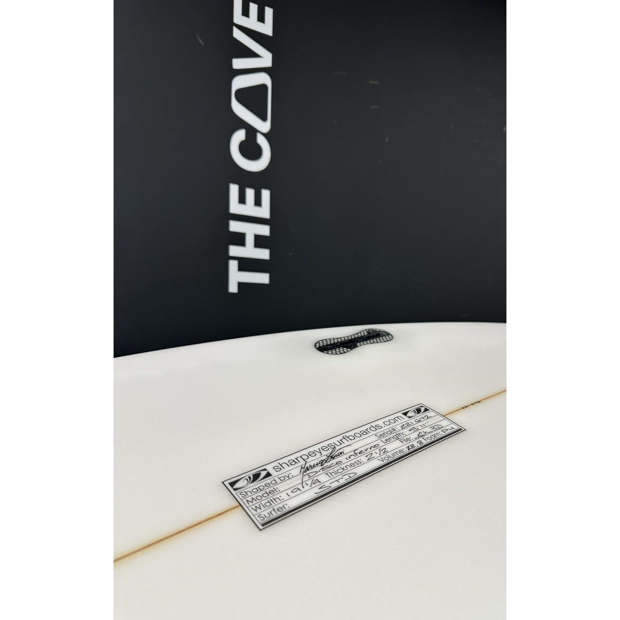 DISCO INFERNO 5'11" x 19 1/4" X  2 1/2" - 28.80L, 3x  FCS 2 Fin Boxes, PU [New] - ID:1165803