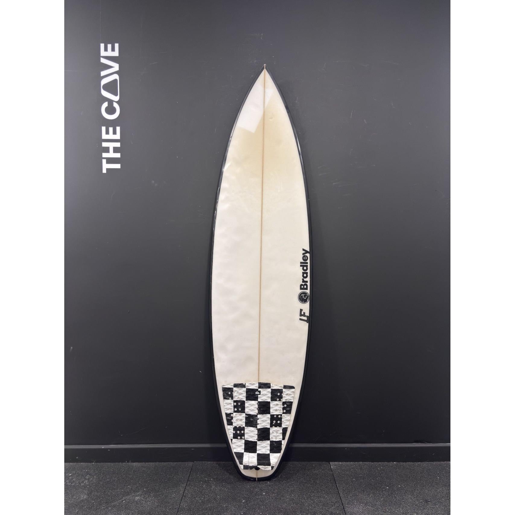 LF 5'9" x 18 5/16" X  2 1/4" - 25.30L, 3x  Futures Fin Boxes [Average] - ID:1079008