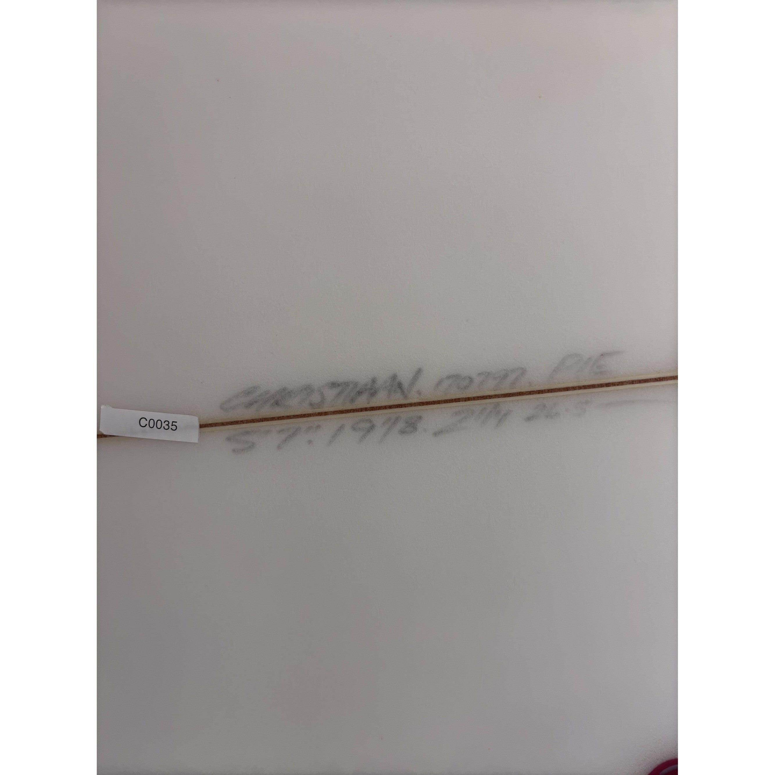 Pie 5'7" x 19 1/8" X  2 1/4" - 26.50L, 5x  Futures Fin Boxes, PU [New] - ID:896816 | Bradley | sb896816
