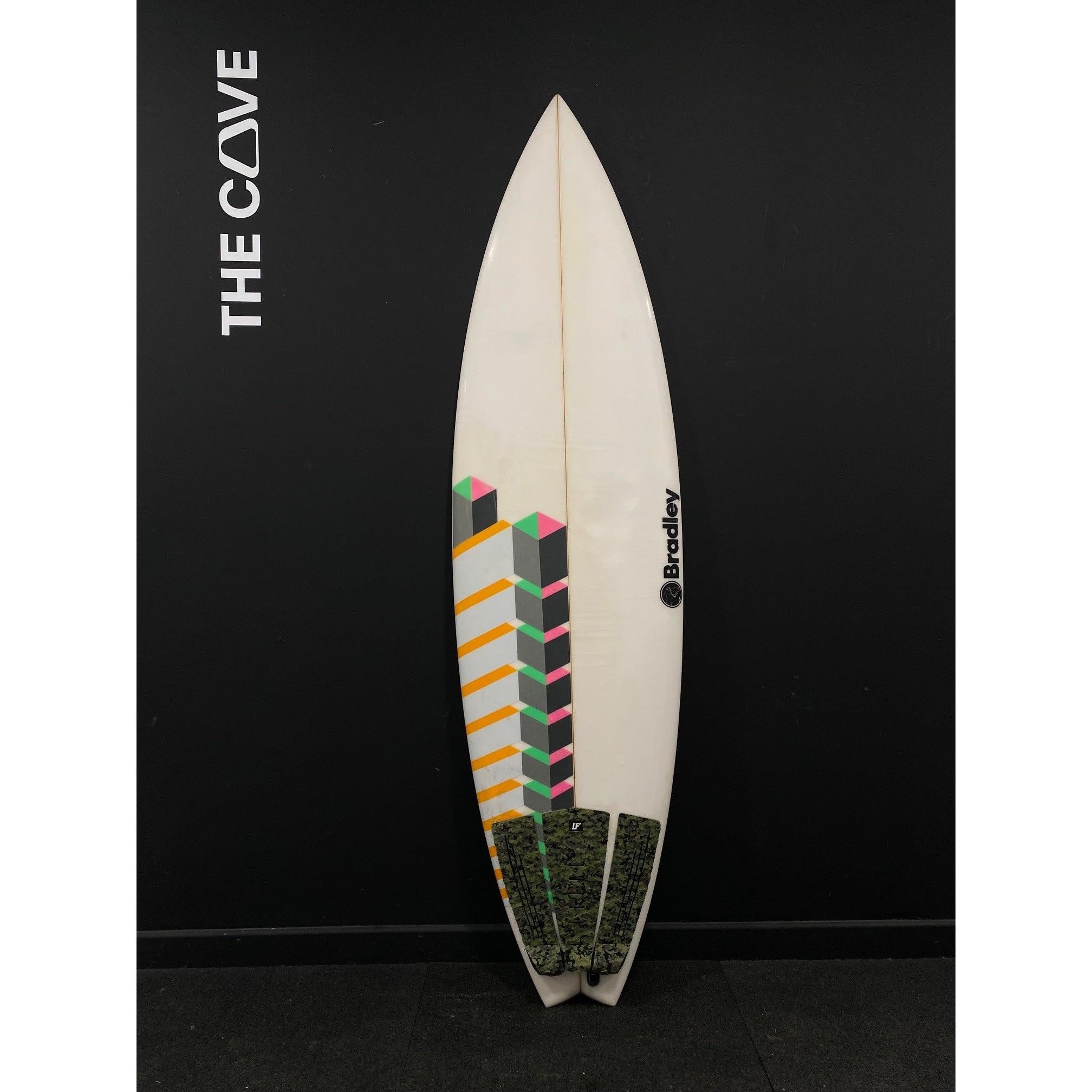 MMDKA 5'10" x 18 5/8" X  2 7/16" - 28.00L, 3x   Fin Boxes, PU [Average] - ID:1132495