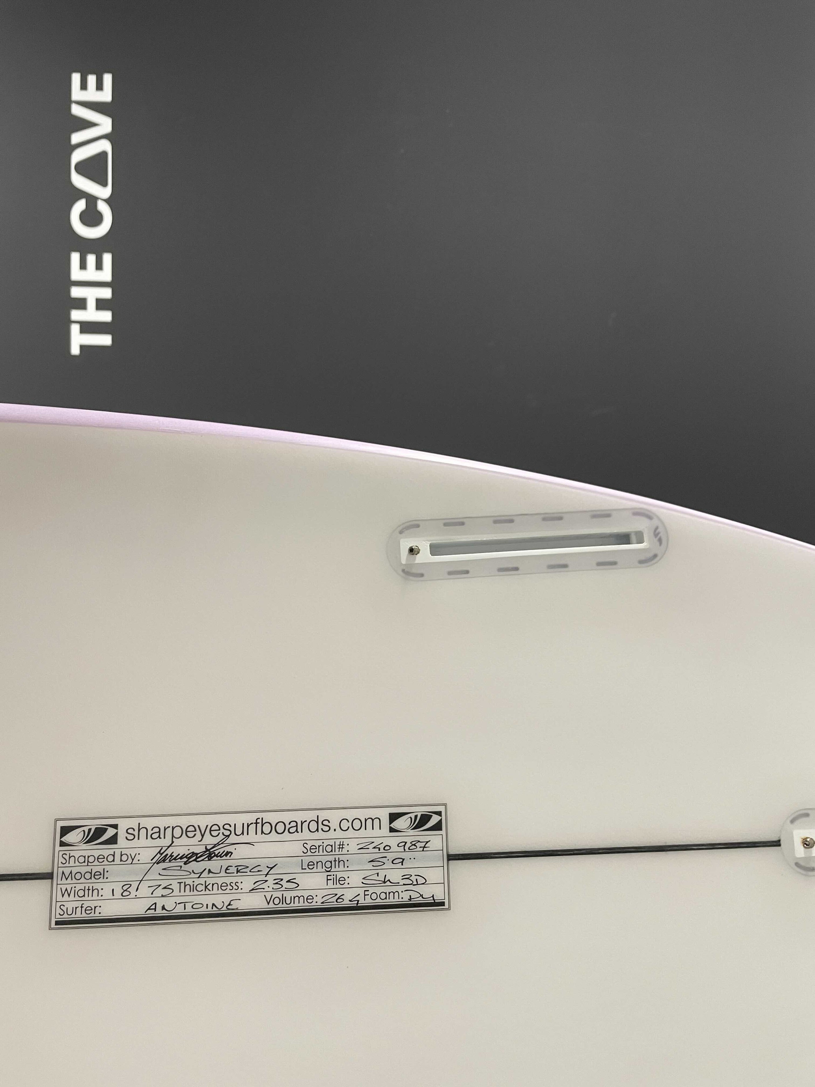 SYNERGY 5'9" x 18 3/4" X  2 5/16" - 26.40L, 3x  Futures Fin Boxes, PU [Semi New] - ID:1001939