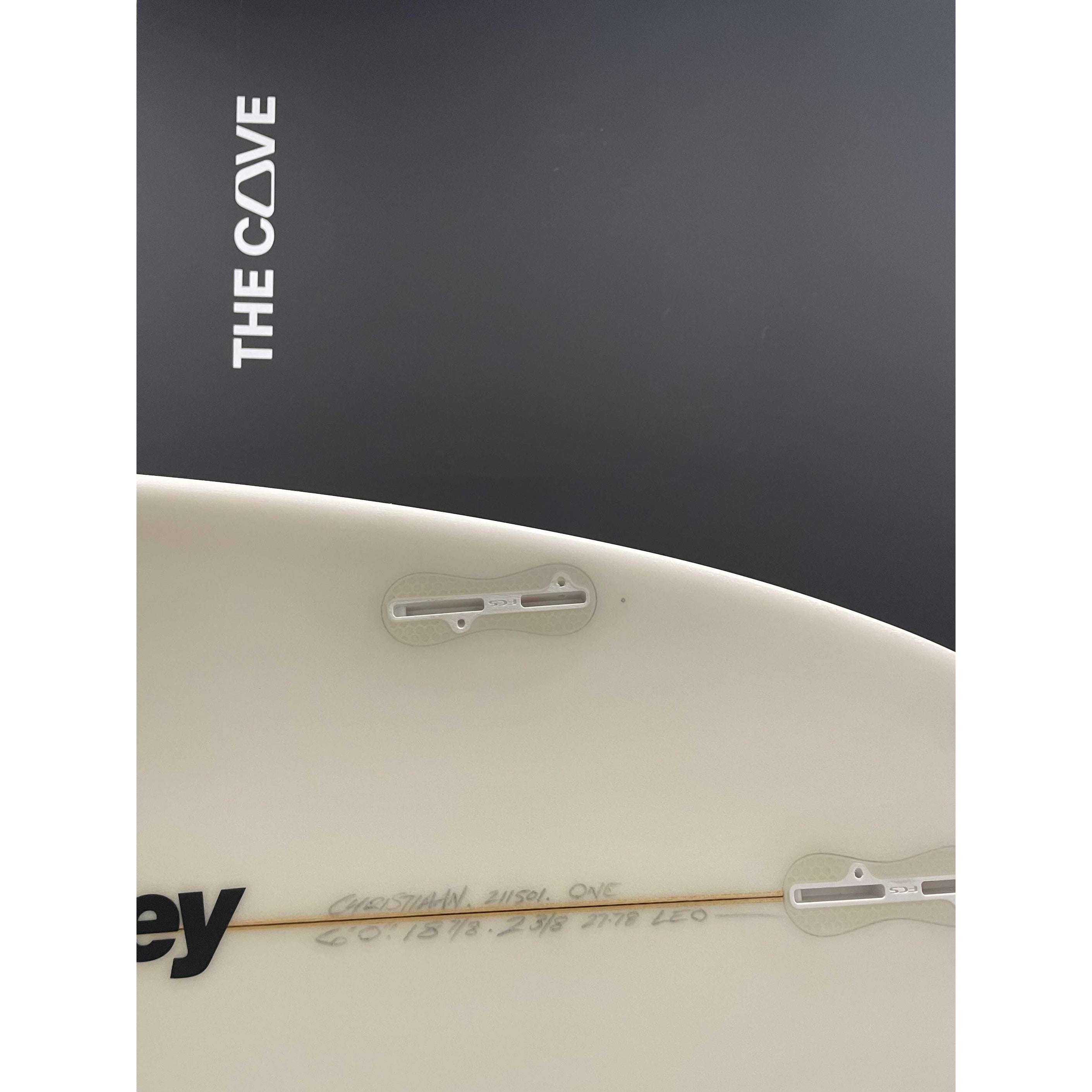 One 6'0" x 18 7/8" X  2 3/8" - 27.78L, Round, 3x  FCS 2 Fin Boxes, PU [New] - ID:971687