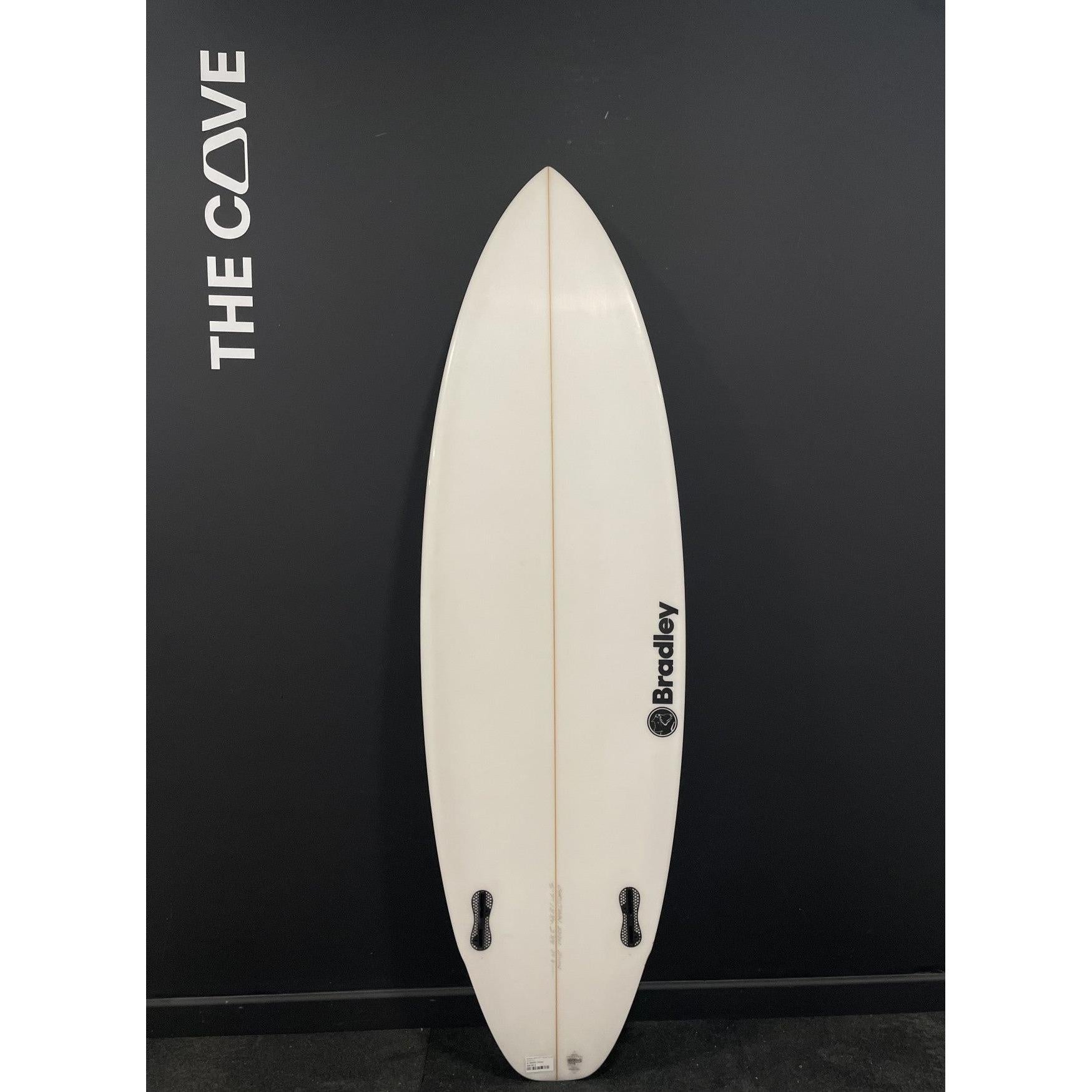 2WIN 5'7" x 18 3/4" X  2 3/8" - 25.80L, 2x  FCS 2 Fin Boxes, PU [New] - ID:895276