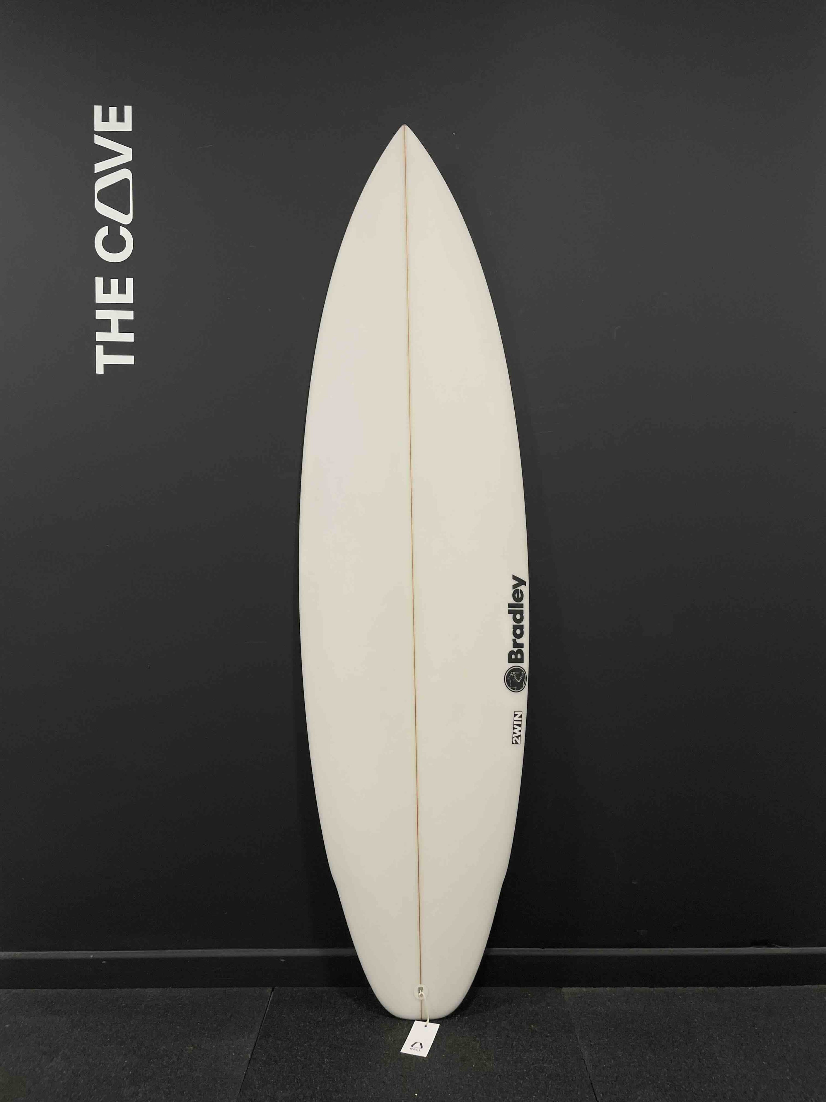 2WIN 5'11" x 19 1/4" X  2 1/2" - 29.60L, 2x  FCS 2 Fin Boxes, PU [New] - ID:895278