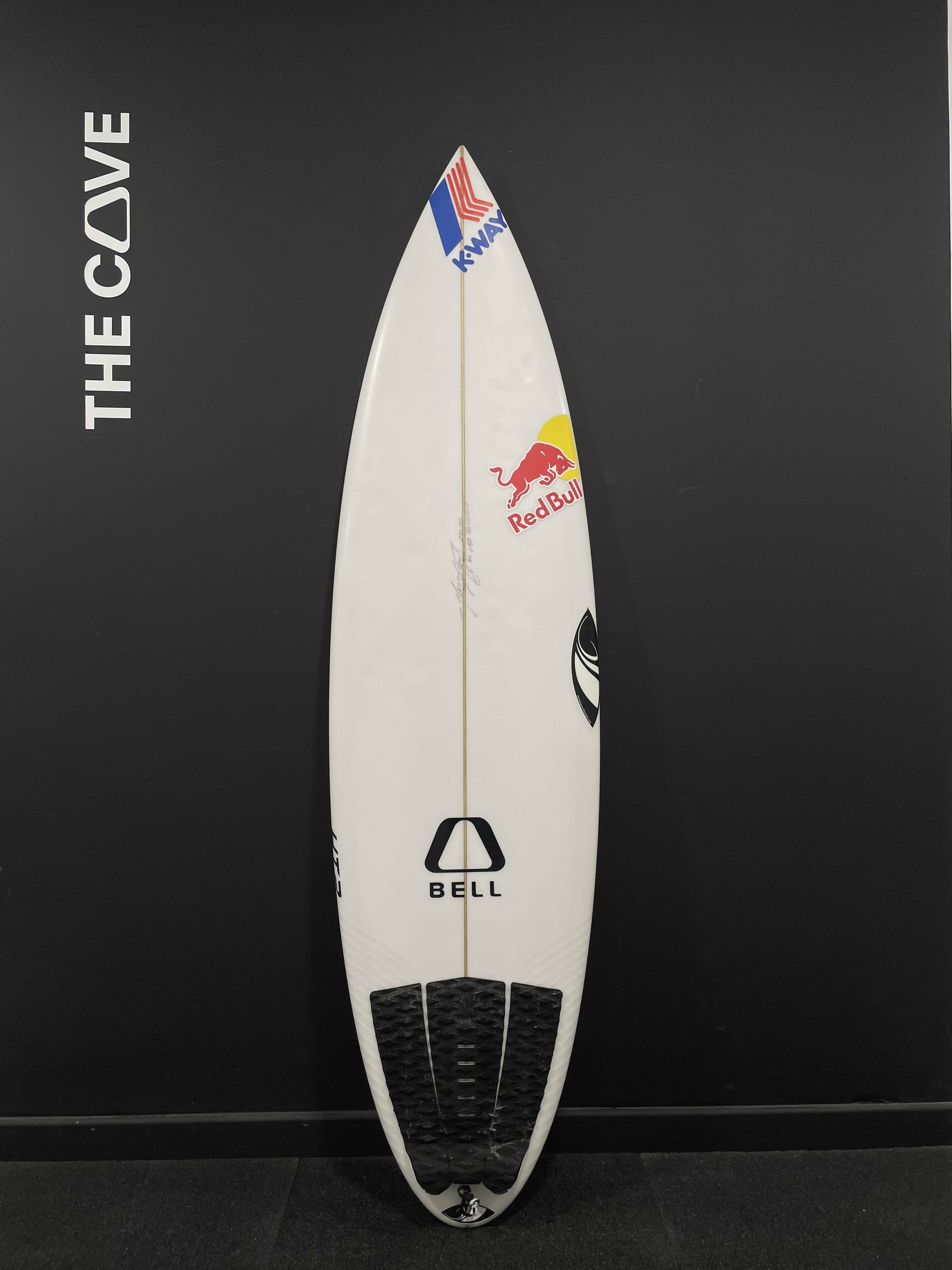 HT2 6'0" x 18 7/8" X  2 5/8" - 30.20L, 3x  FCS 2 Fin Boxes [Semi New] - ID:1001259