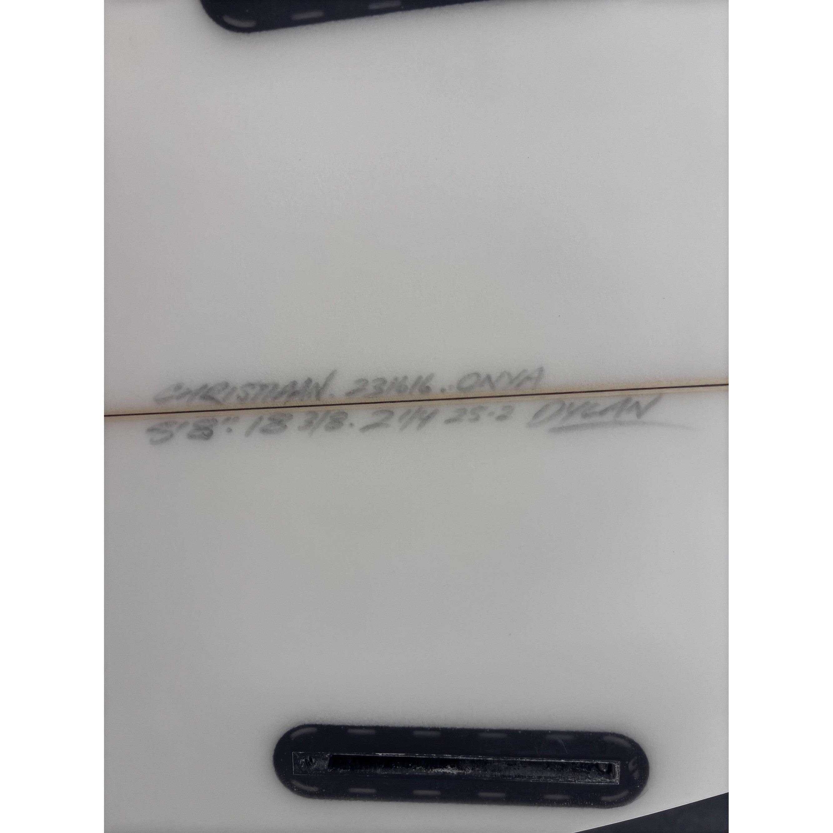On Ya (narrow) 5'8" x 18 3/8" X  2 1/4" - 25.20L, 3x  Futures Fin Boxes, PU [Average] - ID:897369 | Shortboard | Bradley | sb897369
