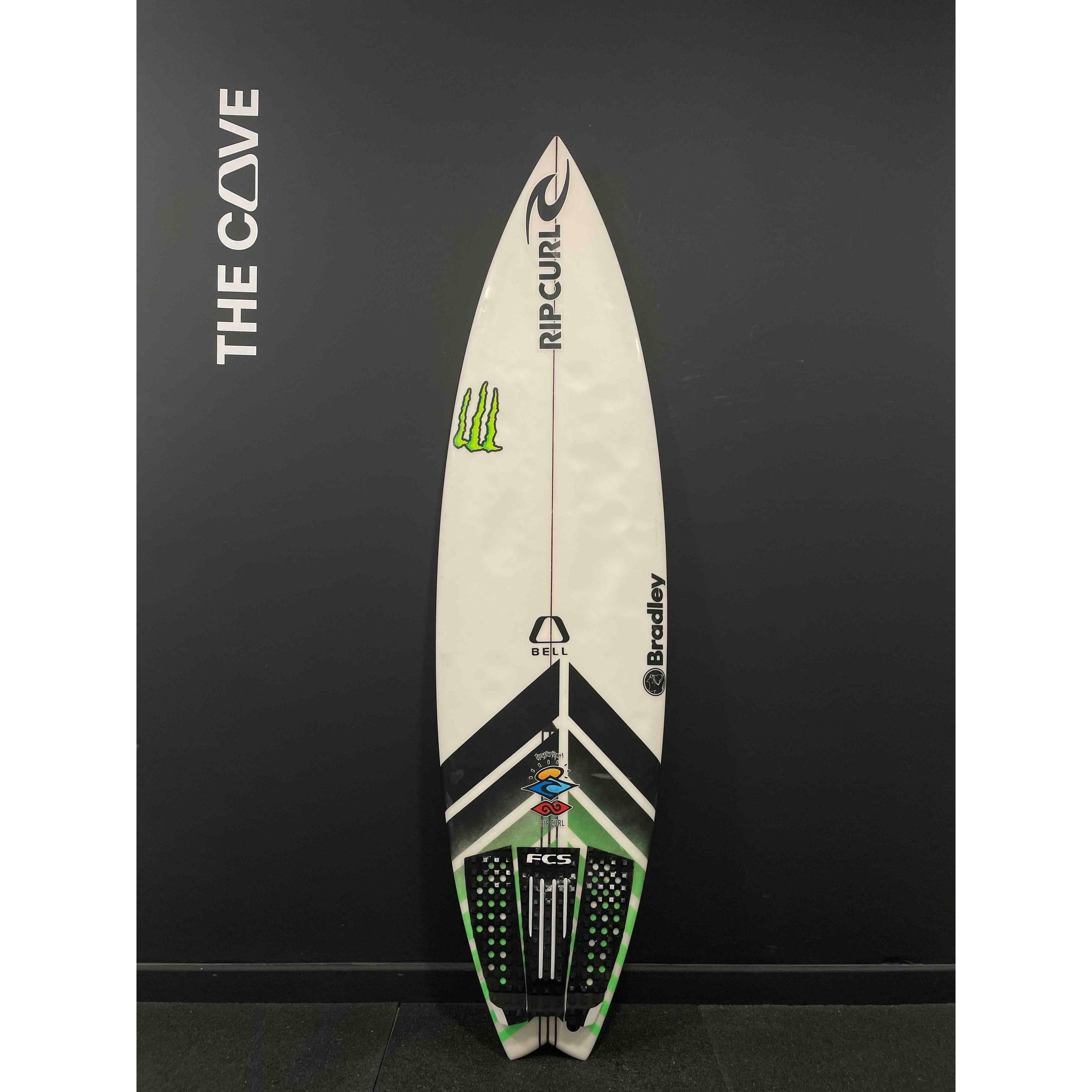 One 5'10" x 18 1/2" X  2 5/16" - 26.16L, 3x  FCS 2 Fin Boxes, PU [Good] - ID:1015081