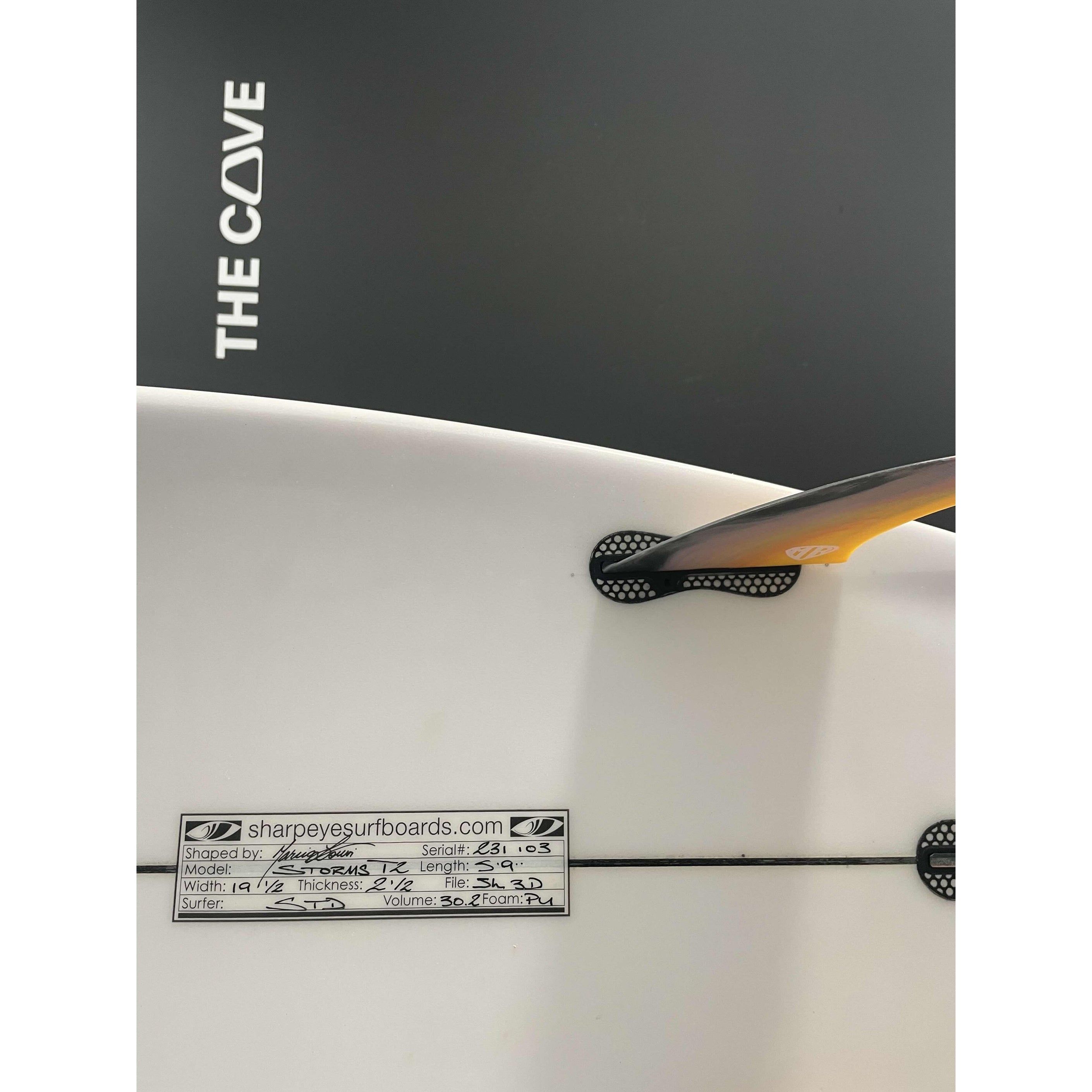 TWIN TURBO 5'9" x 19 1/2" X  2 1/2" - 30.20L, 3x  FCS 2 Fin Boxes, PU [Semi New] - ID:1018520