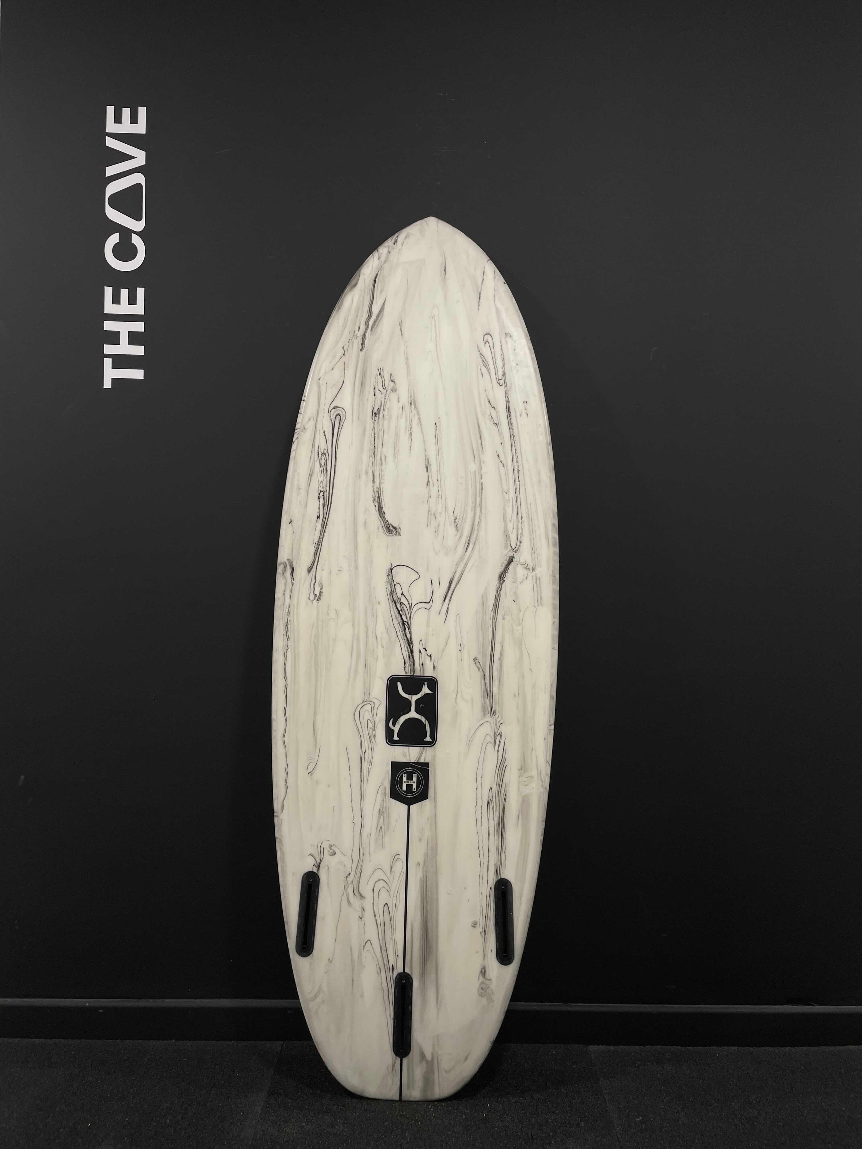 Machadocado 5'6" x 20 7/8" X  2 9/16" - 32.30L, 3x  Futures Fin Boxes [Semi New] - ID:996263