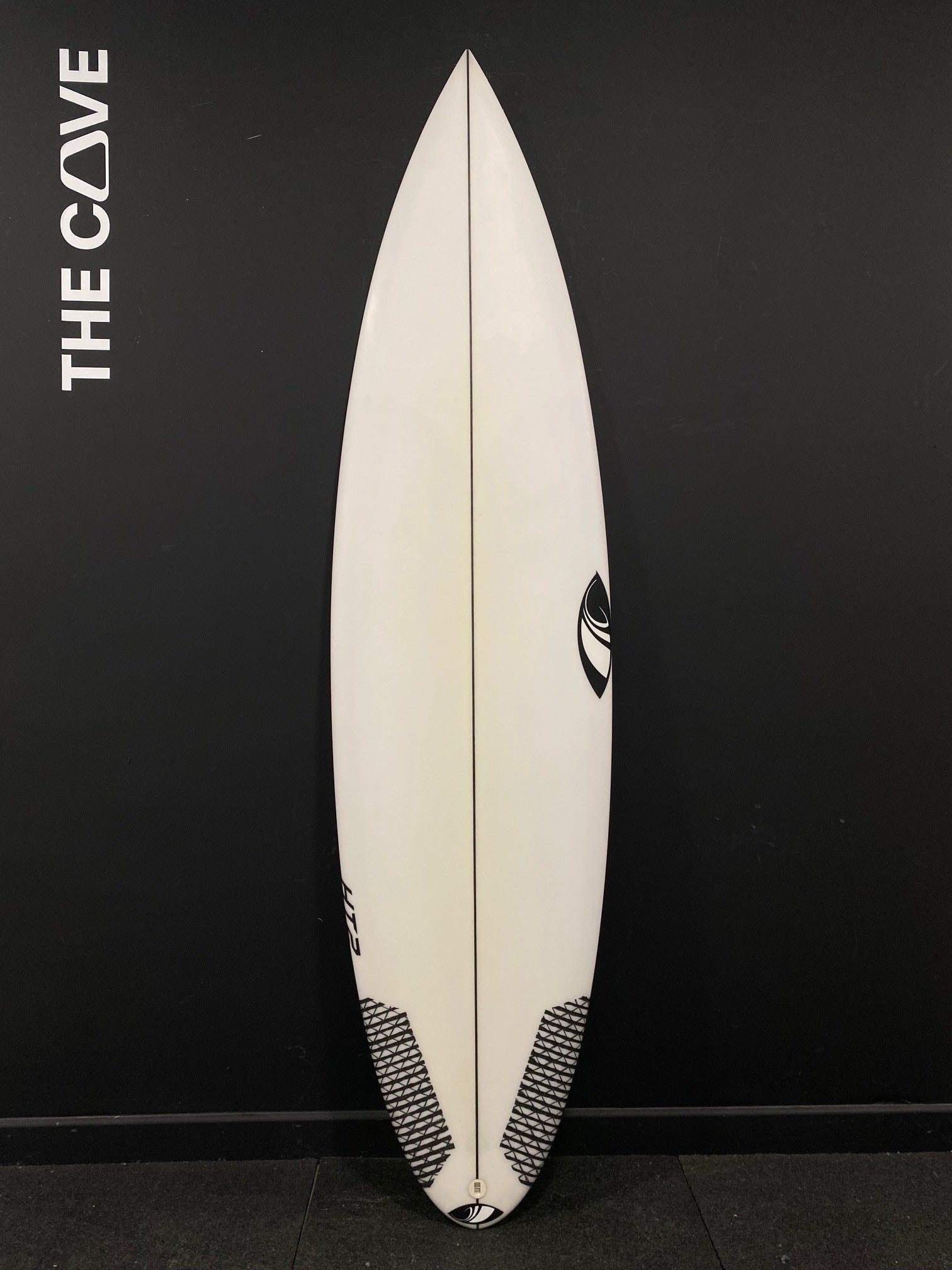 HT2 6'2" x 18 5/8" X  2 7/16" - 27.50L, 3x  FCS 2 Fin Boxes, PU [New] - ID:1143242