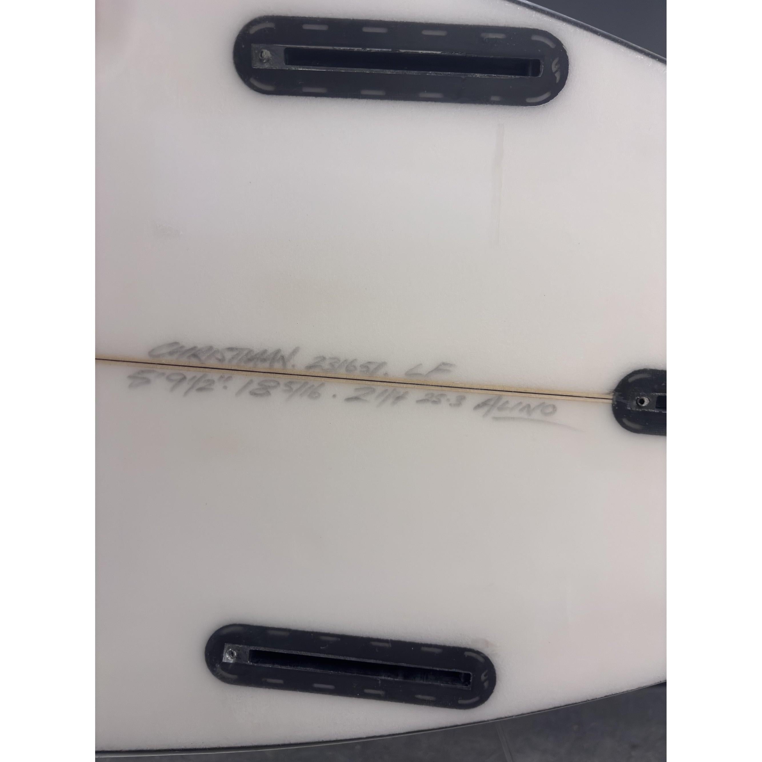 LF 5'9" x 18 5/16" X  2 1/4" - 25.30L, 3x  Futures Fin Boxes [Average] - ID:1079008