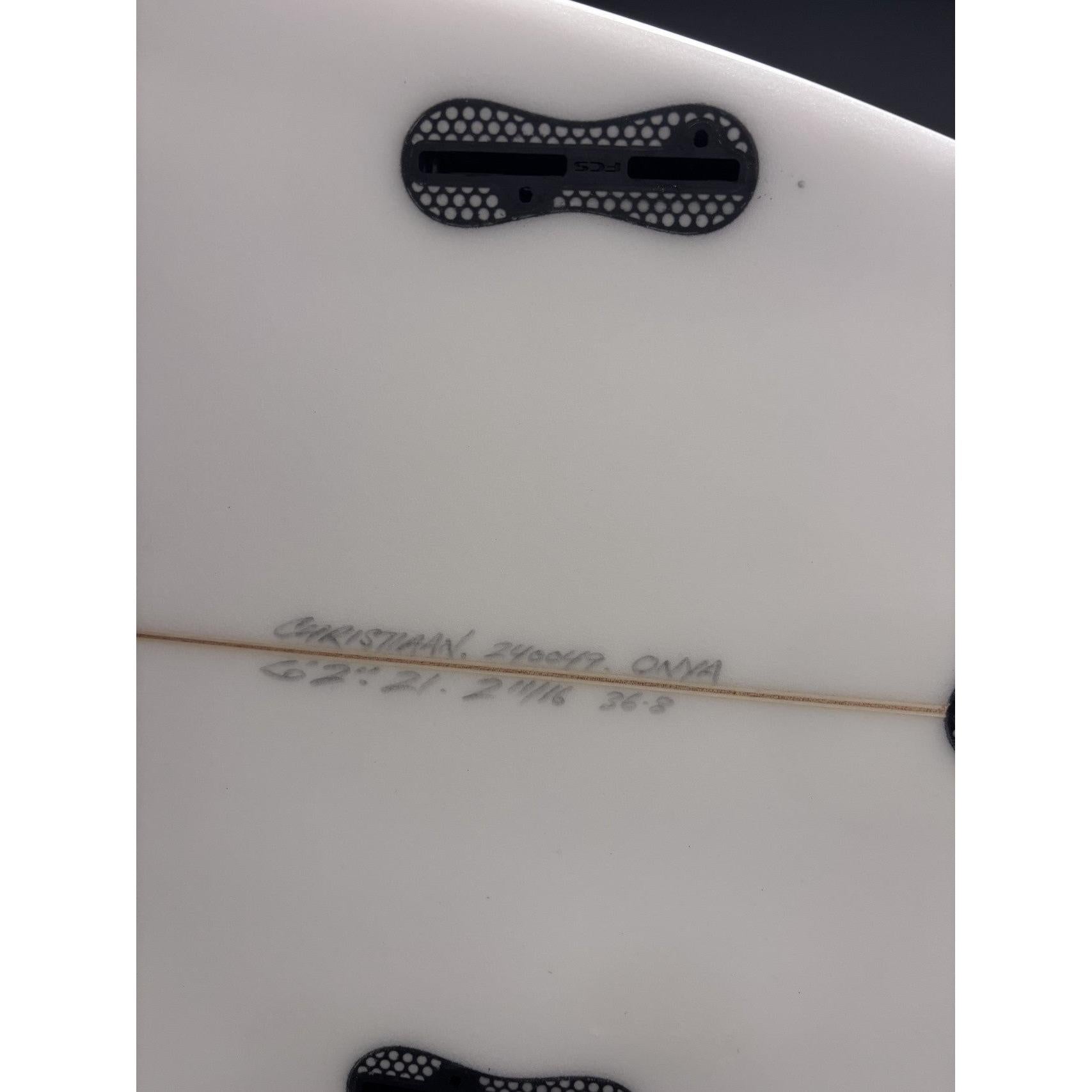 On Ya (narrow) 6'2" x 21" X  2 11/16", 3x  FCS 2 Fin Boxes [Semi New] - ID:1044825