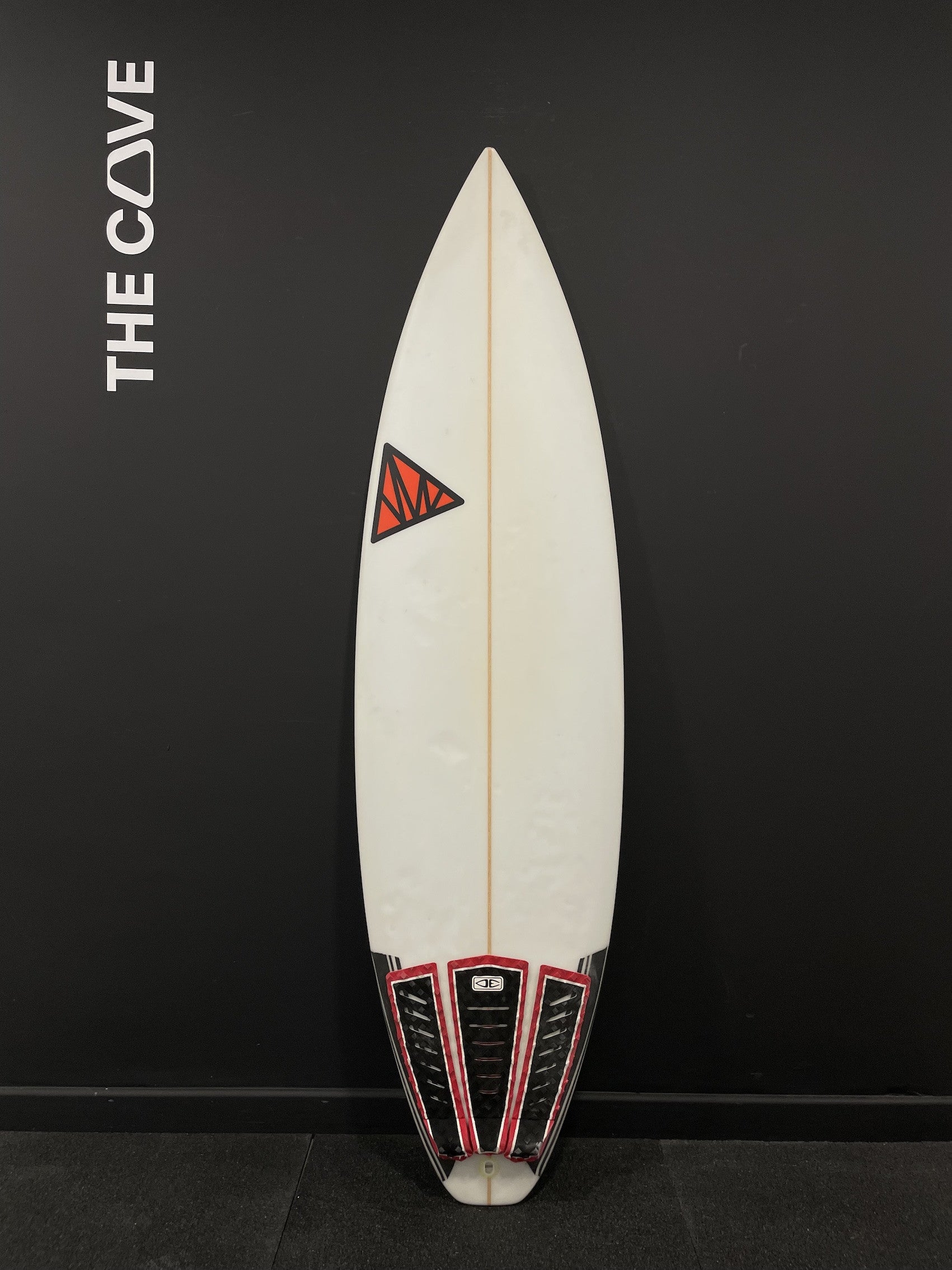 5'8" x 18 3/8" X  2 5/16" - 24.40L, 3x  FCS 1 Fin Boxes, PU [Average] - ID:961335