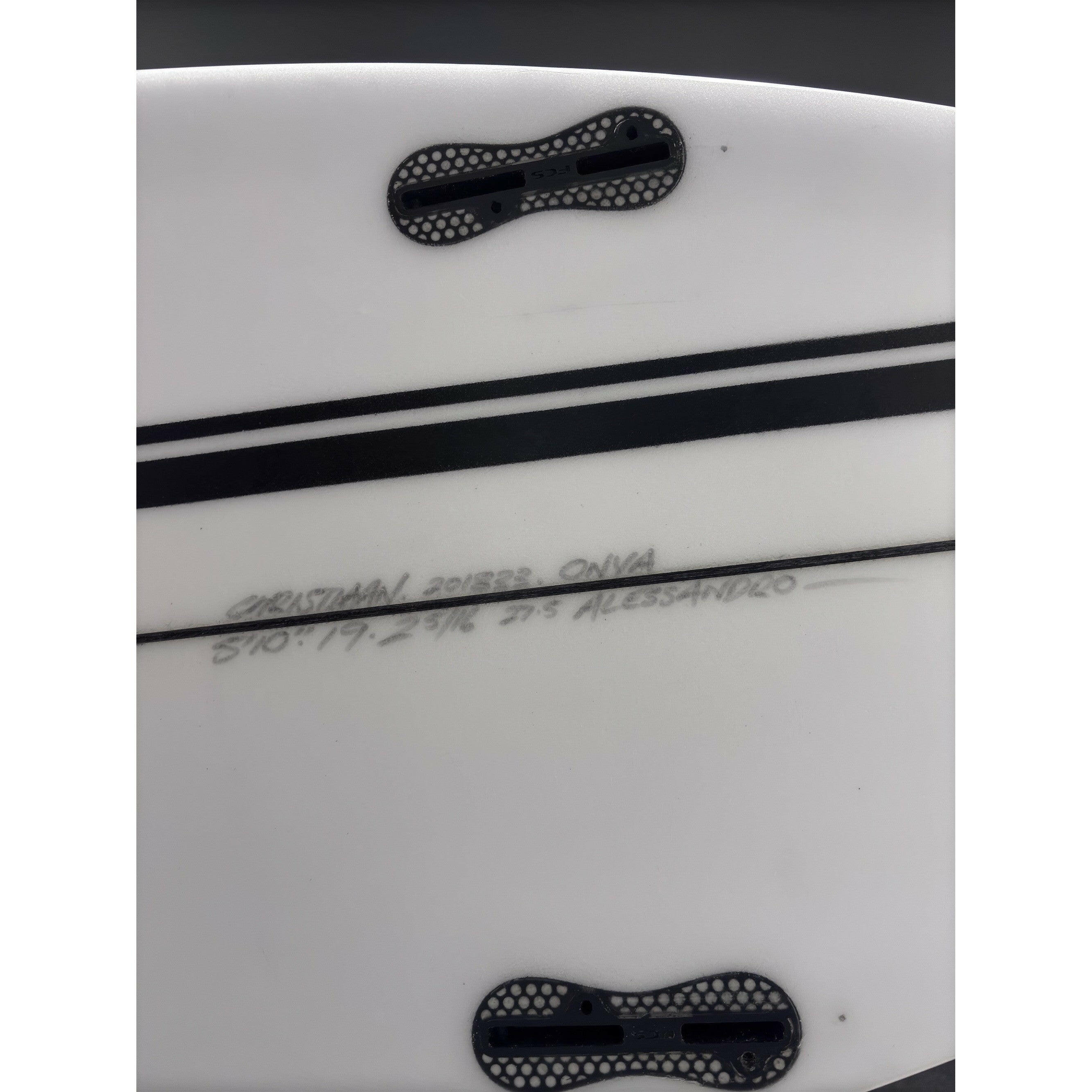 On Ya (narrow) 5'10" x 19 " X  2 5/16" - 27.50L, 3x  FCS 2 Fin Boxes, PU [Average] - ID:896786 | Shortboard | Bradley | sb896786