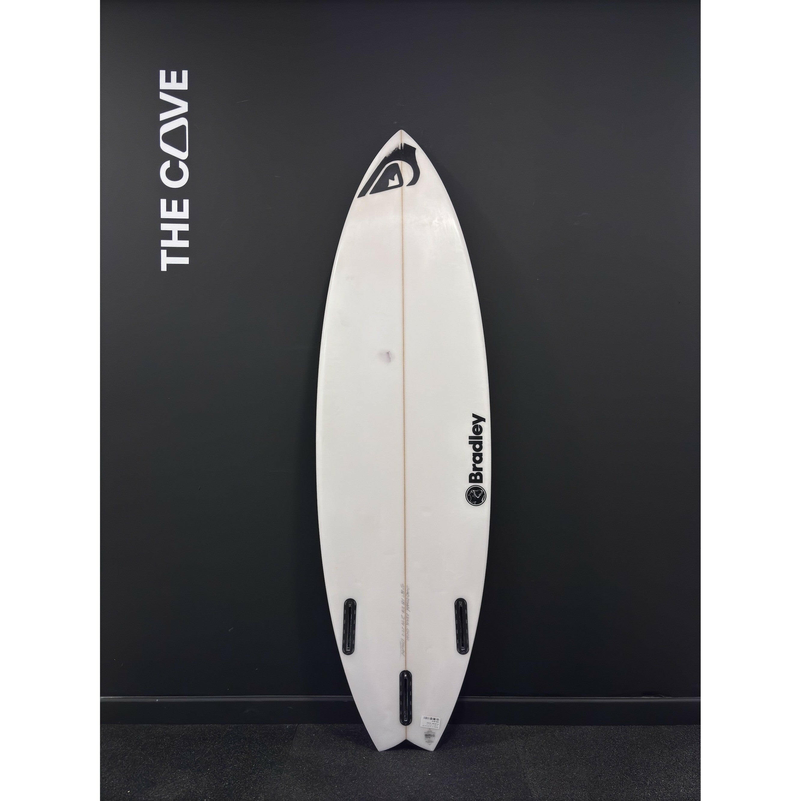 On Ya (narrow) 5'8" x 18 3/8" X  2 1/4" - 25.20L, 3x  Futures Fin Boxes, PU [Average] - ID:897369 | Shortboard | Bradley | sb897369