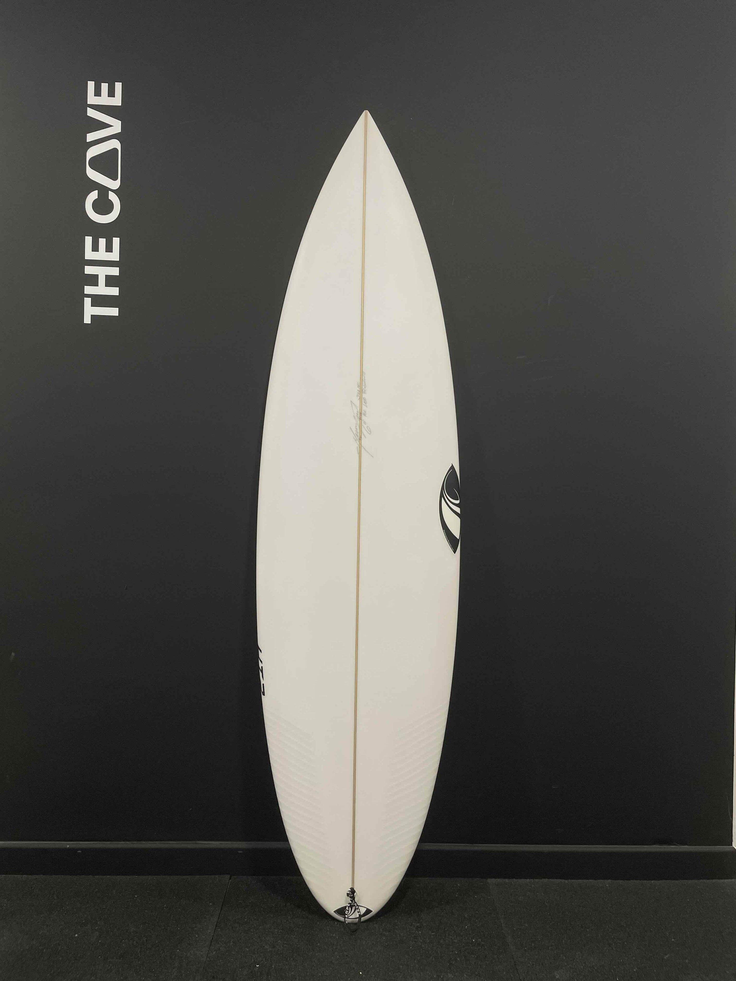 HT2 6'0" x 18 15/16" X  2 9/16" - 29.70L, Round, 3x  FCS 2 Fin Boxes, PU [New] - ID:1010577