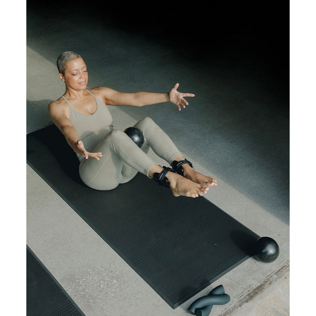 B halfmoon stability ball