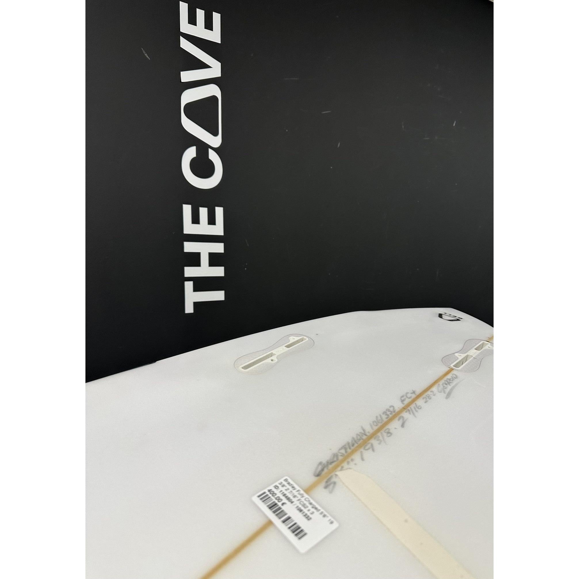 Fully Charged 5'6" x 19 3/8" X  2 7/16" - 28.20L, 3x  FCS 2 Fin Boxes [Good] - ID:1164804
