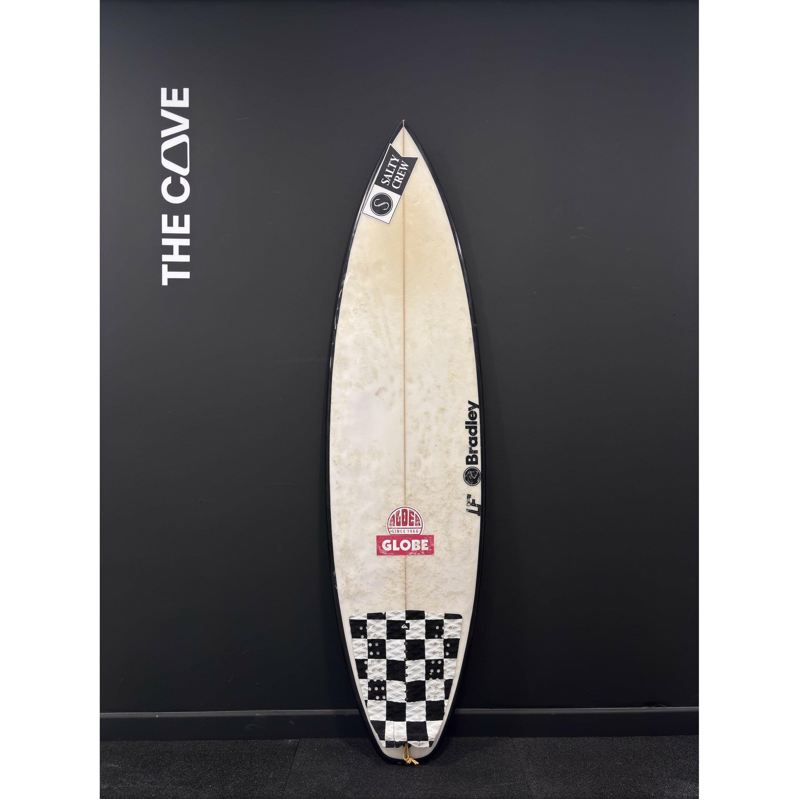 LF 5'9" x 18 5/16" X  2 1/4" - 25.30L, 3x   Fin Boxes, PU [Average] - ID:920621 | Bradley | sb920621