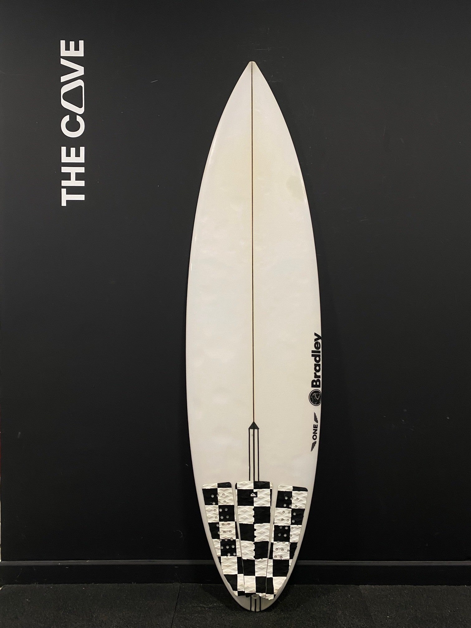 One 5'10" x 18 1/4" X  2 1/4" - 25.20L, 3x  Futures Fin Boxes, PU [Average] - ID:1140751