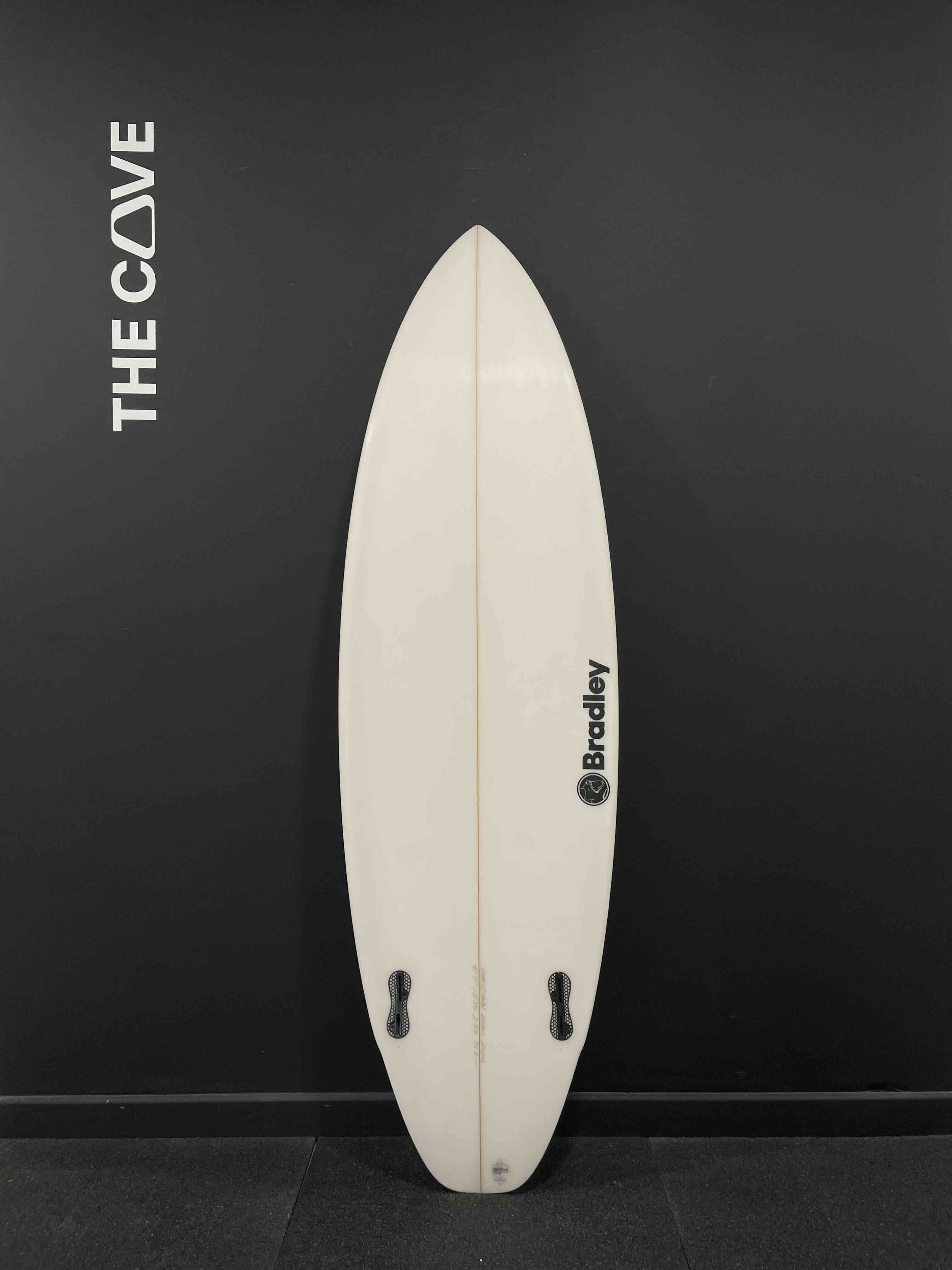 2WIN 5'7" x 18 3/4" X  2 3/8" - 25.80L, 2x  FCS 2 Fin Boxes, PU [New] - ID:895276