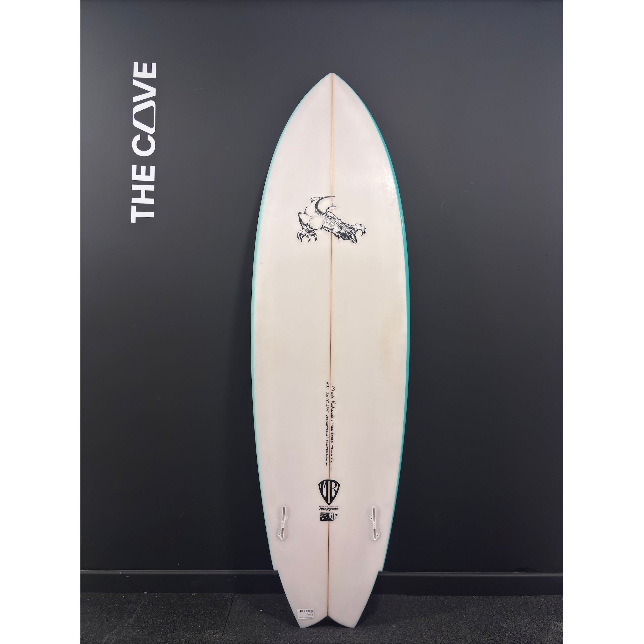 Retro Twin 6'2" x 20 1/4" X  2 3/4", Swallow, 2x  FCS 2 Fin Boxes, PU [Semi New] - ID:935324