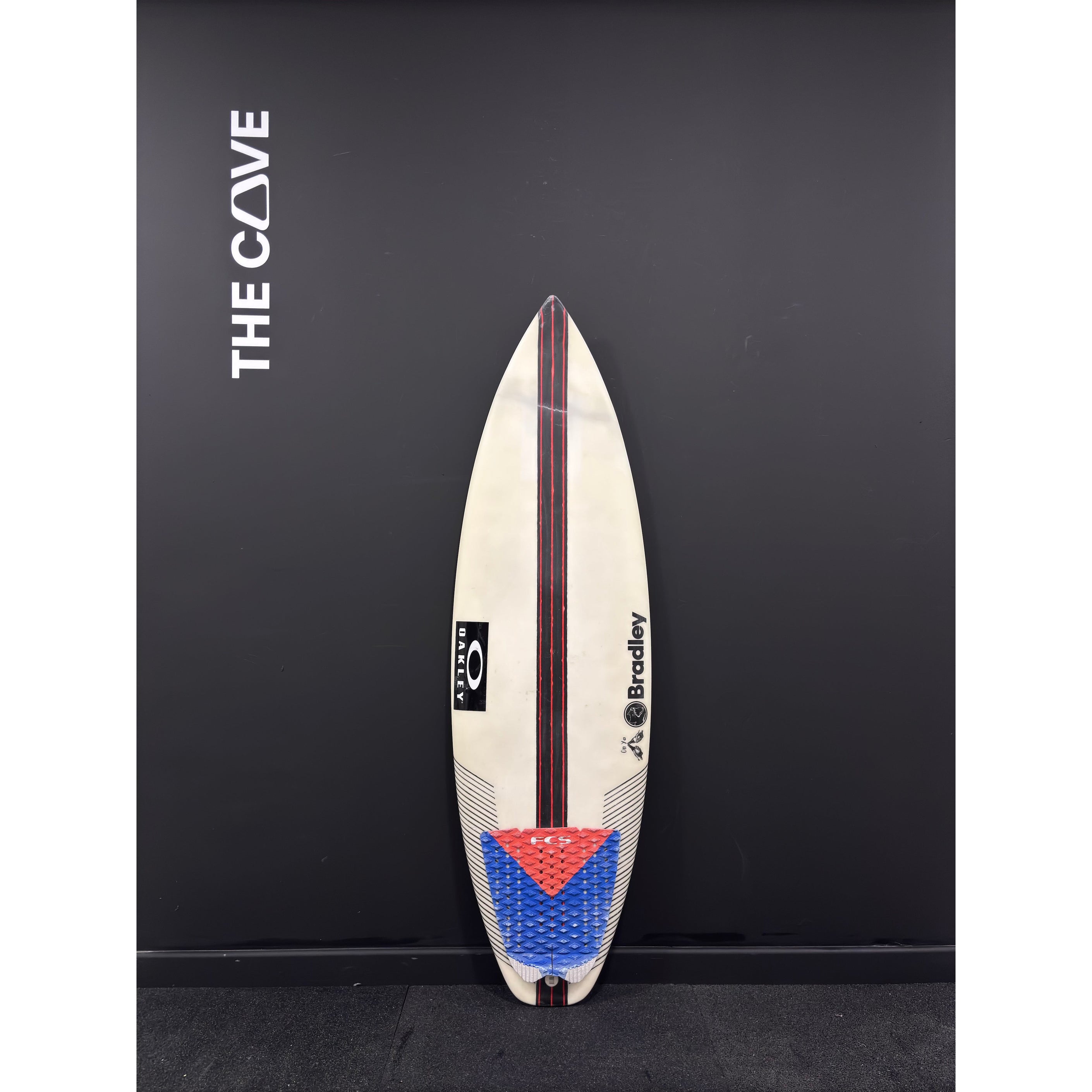 On Ya (narrow) 4'10" x 17" X  2 1/8", 3x  Futures Fin Boxes, EPS [Good] - ID:942084