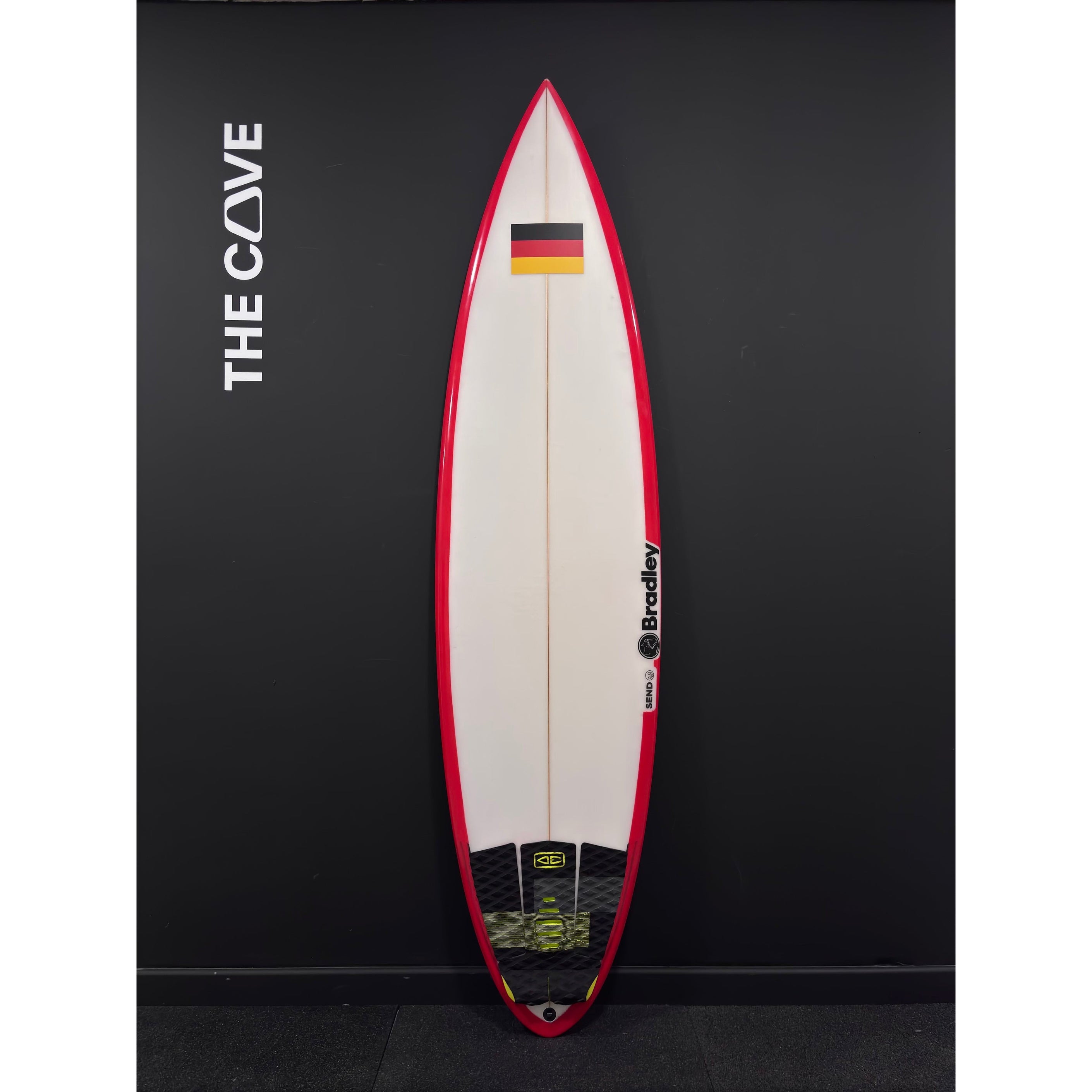 Send 6'4" x 19" X  3 7/16" - 30.80L, 3x  Futures Fin Boxes, PU [Semi New] - ID:944981