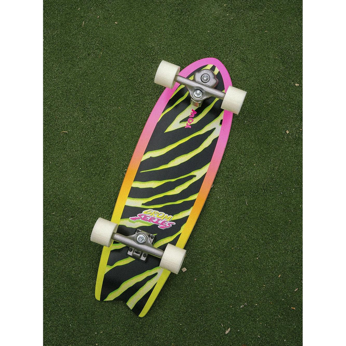 Yow - Yow Skateboard Huntington 30 Grom Series | Surf Skate | Bell 